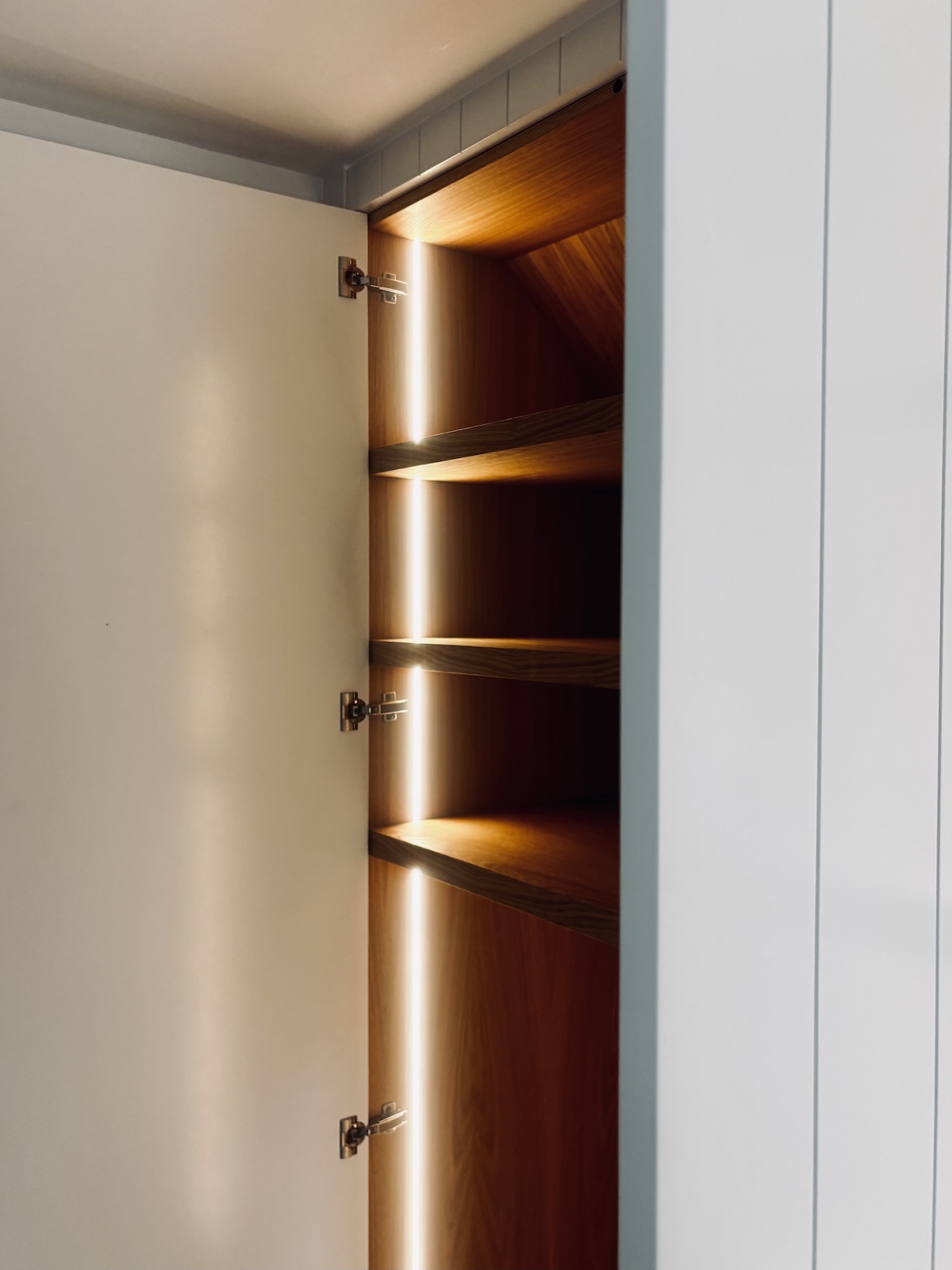 Fitted_Wardrobe_Lighting